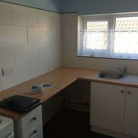  Image of 2 bedroom Flat for sale in Albert Avenue Weston-super-Mare BS23 at Albert Avenue  Weston-Super-Mare, BS23 1YS