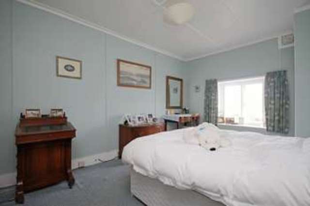  Image of 3 bedroom Cottage for sale in Broadhempston Totnes TQ9 at Broadhempston Totnes, TQ9 6BD