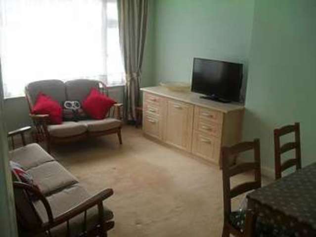  Image of 1 bedroom Flat to rent in Canterbury Road North Harrow Harrow HA1 at Canterbury Road  Harrow, HA1 4PA