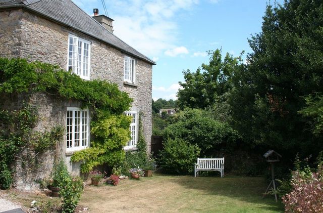  Image of 5 bedroom Detached house for sale in Ogwell Newton Abbot TQ12 at Ogwell Newton Abbot, TQ12 6AS