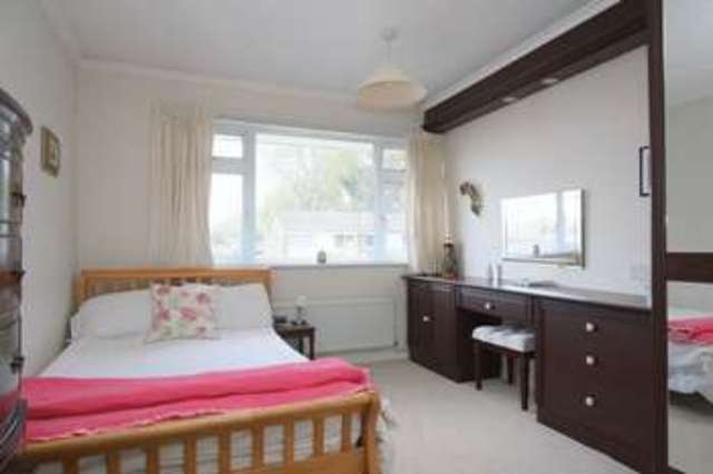  Image of 3 bedroom Detached house for sale in Forlease Drive Maidenhead SL6 at Forlease Drive  Maidenhead, SL6 1UD