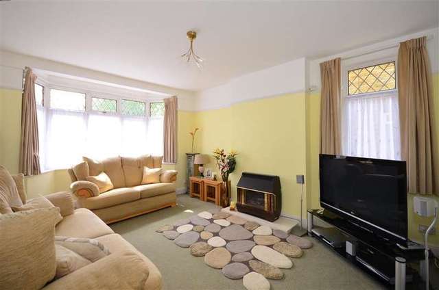  Image of 4 bedroom Semi-Detached house for sale in George V Avenue Margate CT9 at Margate Kent Margate, CT9 5RH