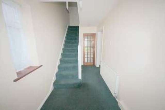  Image of 3 bedroom Property to rent in Greenway Yeading Hayes UB4 at Greenway  Hayes, UB4 9HP