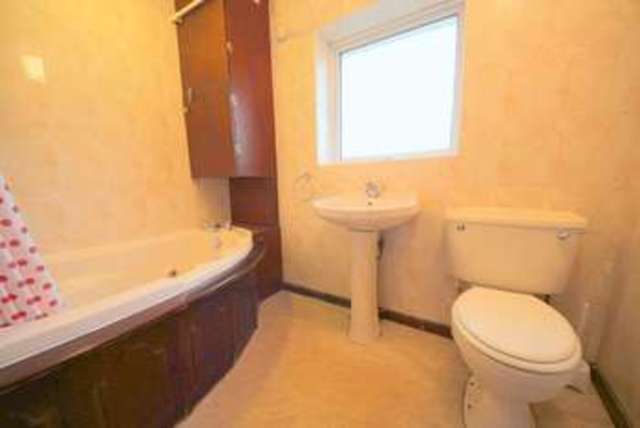  Image of 3 bedroom Property to rent in Greenway Yeading Hayes UB4 at Greenway  Hayes, UB4 9HP