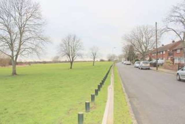  Image of 3 bedroom Property to rent in Greenway Yeading Hayes UB4 at Greenway  Hayes, UB4 9HP