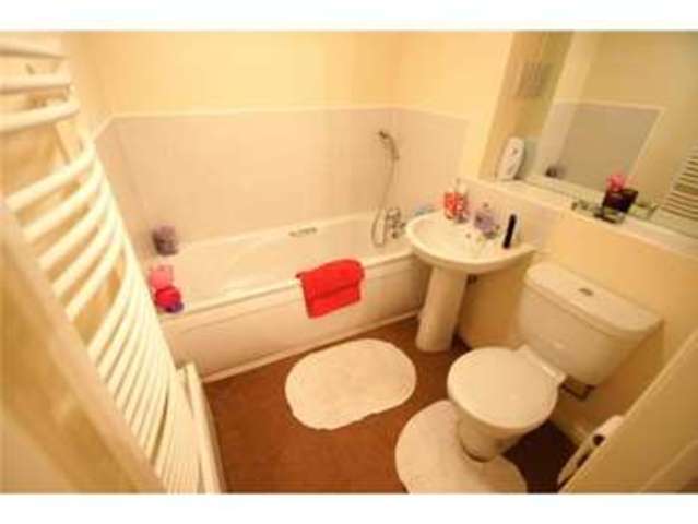  Image of 2 bedroom Flat to rent in Hedgerow Close Redditch B98 at Hedgerow Close Greenlands Redditch, B98 7QE