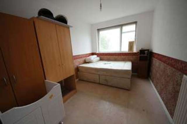 Image of 2 bedroom Flat to rent in High Road Harrow Weald Harrow HA3 at High Road  Harrow, HA3 5EL