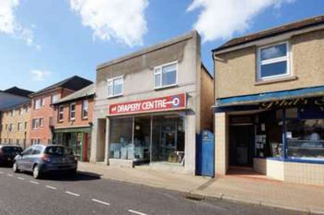  Image of 3 bedroom Property for sale in High Street Lee-on-the-Solent PO13 at High Street  Lee-On-The-Solent, PO13 9BU