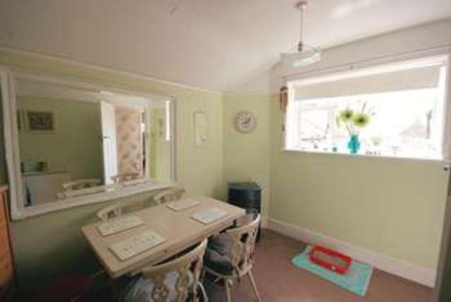  Image of 3 bedroom Property for sale in High Street Lee-on-the-Solent PO13 at High Street  Lee-On-The-Solent, PO13 9BU
