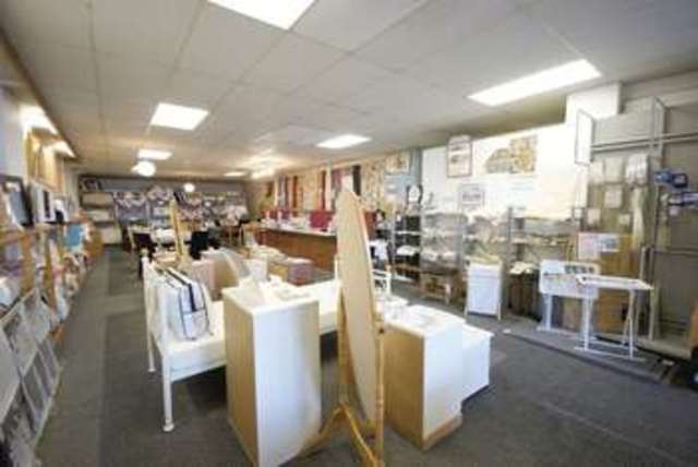  Image of 3 bedroom Property for sale in High Street Lee-on-the-Solent PO13 at High Street  Lee-On-The-Solent, PO13 9BU