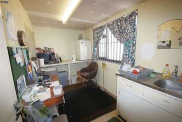  Image of 3 bedroom Property for sale in High Street Lee-on-the-Solent PO13 at High Street  Lee-On-The-Solent, PO13 9BU