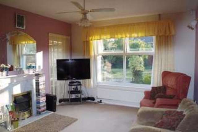  Image of 4 bedroom Detached house for sale in Highbridge Road Burnham-on-Sea TA8 at Highbridge Road  Burnham-On-Sea, TA8 1LL