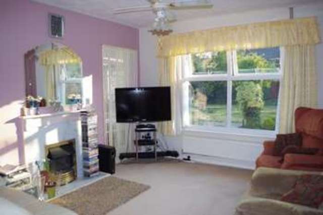  Image of 4 bedroom Detached house for sale in Highbridge Road Burnham-on-Sea TA8 at Highbridge Road  Burnham-On-Sea, TA8 1LL