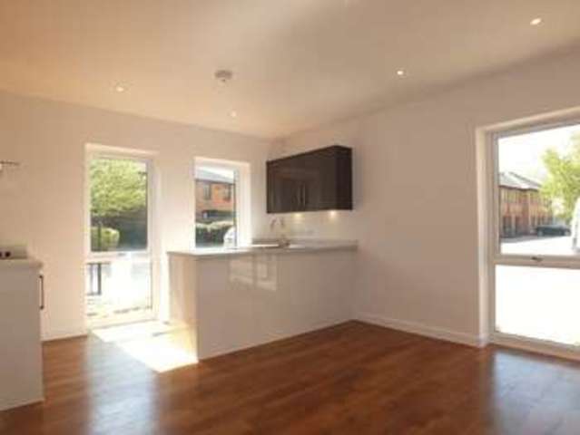  Image of 2 bedroom Flat to rent in Lakesmere Close Kidlington OX5 at Lakesmere Mews  Kidlington, OX5 1LG