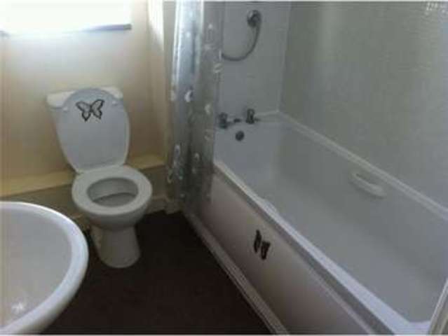  Image of 2 bedroom Flat to rent in Macfarlane Chase Weston-super-Mare BS23 at Macfarlane Chase  WESTON-SUPER-MARE, BS23 3WP