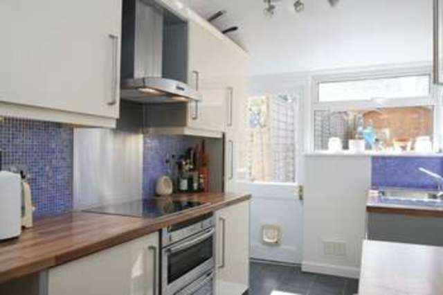  Image of 2 bedroom Terraced house for sale in College Glen Maidenhead SL6 at College Glen  Maidenhead, SL6 6BL