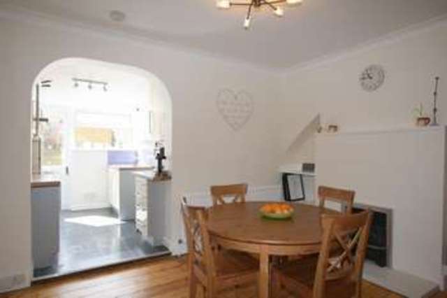  Image of 2 bedroom Terraced house for sale in College Glen Maidenhead SL6 at College Glen  Maidenhead, SL6 6BL