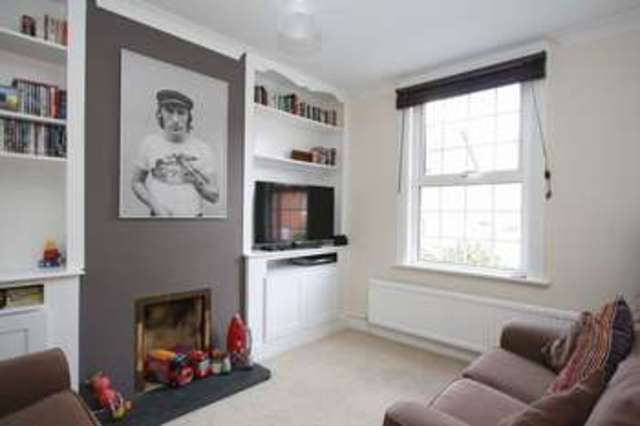  Image of 2 bedroom Terraced house for sale in College Glen Maidenhead SL6 at College Glen  Maidenhead, SL6 6BL