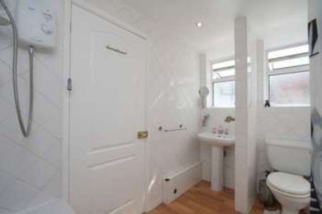  Image of 2 bedroom Terraced house for sale in College Glen Maidenhead SL6 at College Glen  Maidenhead, SL6 6BL