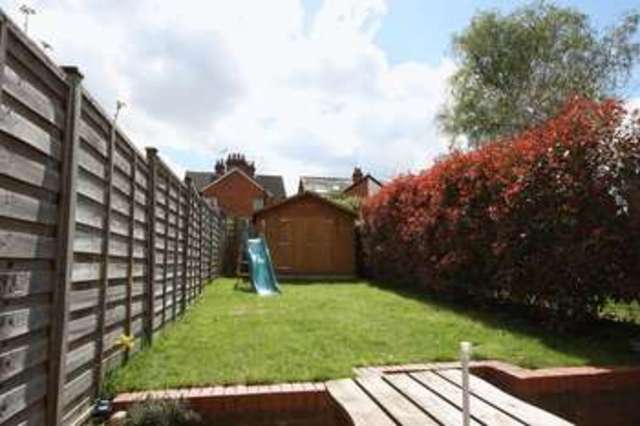  Image of 2 bedroom Terraced house for sale in College Glen Maidenhead SL6 at College Glen  Maidenhead, SL6 6BL