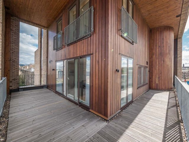  Image of 2 bedroom Flat to rent in Mcewan Square Edinburgh EH3 at Fountainbridge Edinburgh Edinburgh, EH3 8EN