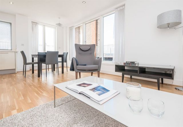  Image of 2 bedroom Flat to rent in Mcewan Square Edinburgh EH3 at Fountainbridge Edinburgh Edinburgh, EH3 8EN