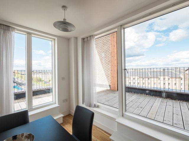  Image of 2 bedroom Flat to rent in Mcewan Square Edinburgh EH3 at Fountainbridge Edinburgh Edinburgh, EH3 8EN