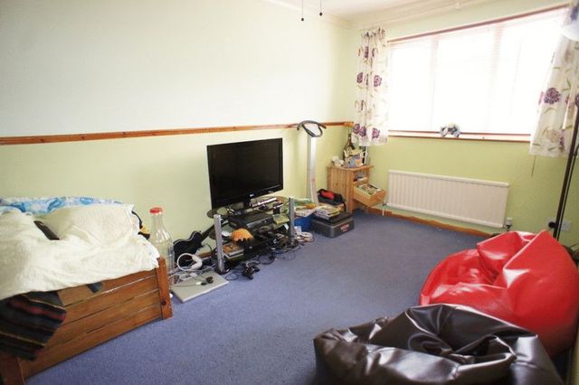  Image of 3 bedroom Detached house for sale in Melody Road Biggin Hill Westerham TN16 at Melody Road Biggin Hill Biggin Hill, TN16 3PH