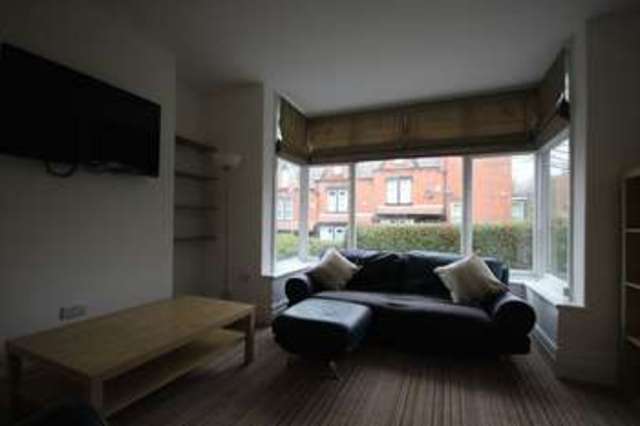  Image of 2 bedroom Flat to rent in Morris Lane Kirkstall Leeds LS5 at Morris Lane (flat 1) Kirkstall Leeds, LS5 3JD