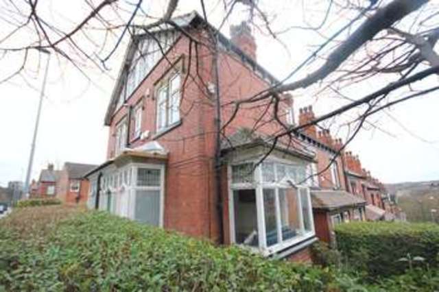  Image of 2 bedroom Flat to rent in Morris Lane Kirkstall Leeds LS5 at Morris Lane (flat 1) Kirkstall Leeds, LS5 3JD