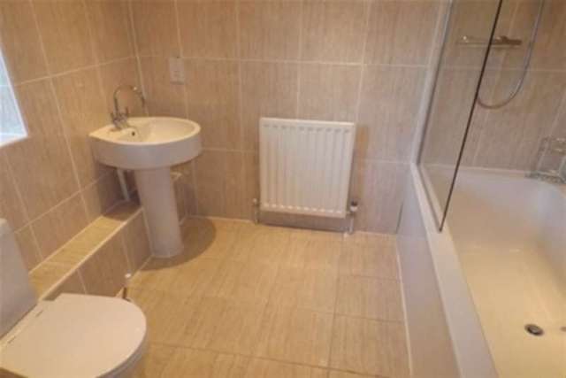  Image of 2 bedroom Flat to rent in Osborne Road Jesmond Newcastle upon Tyne NE2 at Newcastle upon Tyne, NE2 2AH