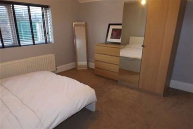  Image of 2 bedroom Flat to rent in Osborne Road Jesmond Newcastle upon Tyne NE2 at Newcastle upon Tyne, NE2 2AH