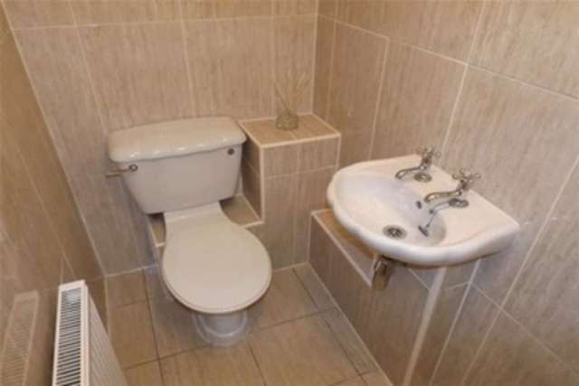  Image of 2 bedroom Flat to rent in Osborne Road Jesmond Newcastle upon Tyne NE2 at Newcastle upon Tyne, NE2 2AH