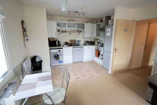  Image of 2 bedroom Flat for sale in Oysell Gardens Fareham PO16 at Oysell Gardens Portchester Fareham, PO16 8GF