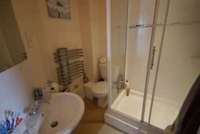 Image of 2 bedroom Flat for sale in Oysell Gardens Fareham PO16 at Oysell Gardens Portchester Fareham, PO16 8GF
