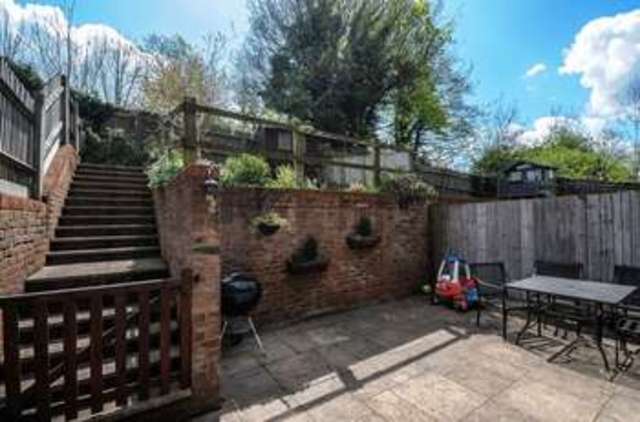  Image of 3 bedroom Semi-Detached house for sale in Pearces Place Anchor Road Kingsclere Newbury RG20 at Anchor Road Kingsclere Newbury, RG20 5NA