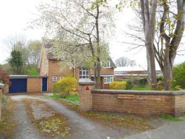  Image of 4 bedroom Detached house to rent in Queens Road Penkhull Stoke-on-Trent ST4 at Queens Road Penkhull Stoke-On-Trent, ST4 7LG