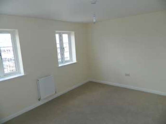  Image of 4 bedroom Terraced house to rent in Brook Lane Tonbridge TN9 at Red Bud Road  Tonbridge, TN9 1PU