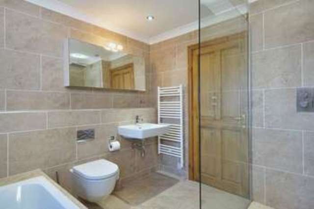  Image of 6 bedroom Detached house for sale in Rio Drive Collingham Newark NG23 at Rio Drive Collingham Newark, NG23 7NB