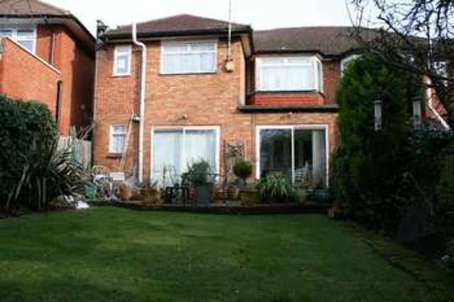  Image of 5 bedroom Semi-Detached house for sale in Broadfields Avenue Edgware HA8 at Broadfields Avenue  Edgware, HA8 8SL