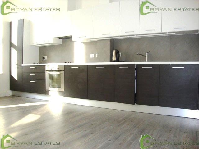  Image of 2 bedroom Flat to rent in Seven Sisters Road London N4 at Finsbury Park  London, N4 2HY