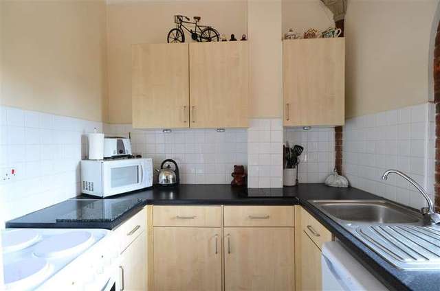  Image of 1 bedroom Flat for sale in Simpson Road Portsmouth PO2 at Portsmouth Hampshire Portsmouth, PO2 8SS