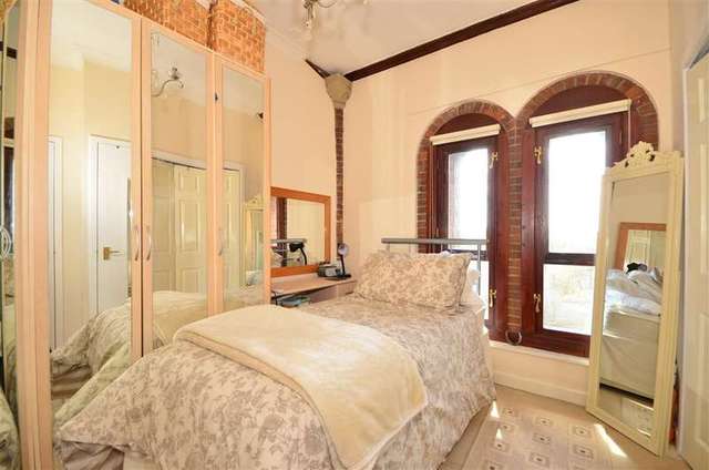  Image of 1 bedroom Flat for sale in Simpson Road Portsmouth PO2 at Portsmouth Hampshire Portsmouth, PO2 8SS