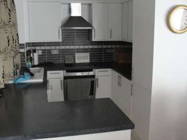  Image of 2 bedroom Flat for sale in South Road Weston-super-Mare BS23 at South Road  Weston-Super-Mare, BS23 2LX