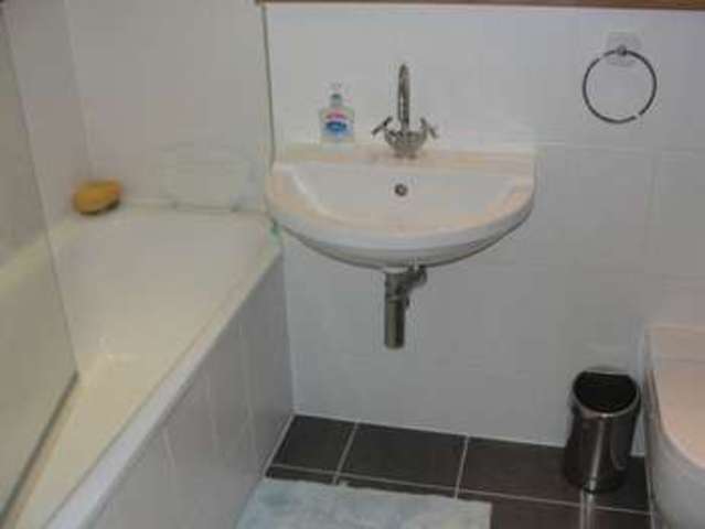  Image of 2 bedroom Flat for sale in South Road Weston-super-Mare BS23 at South Road  Weston-Super-Mare, BS23 2LX