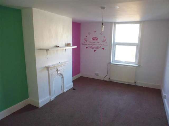  Image of 2 bedroom Flat for sale in Sweyn Road Cliftonville Margate CT9 at Cliftonville Margate Margate, CT9 2DH