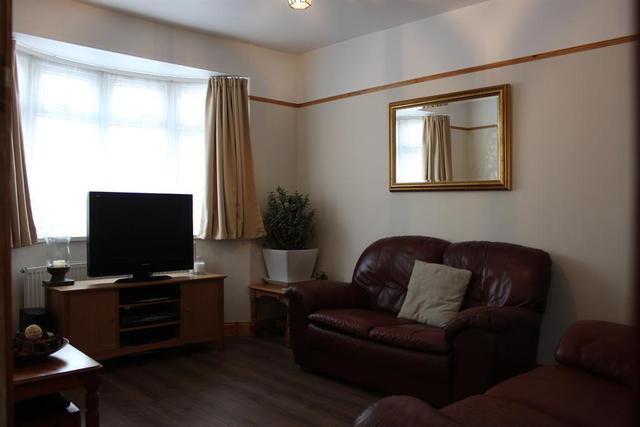  Image of 3 bedroom Bungalow for sale in Sydney Road London SE2 at Abbey Wood London Lesnes Abbey, SE2 9RZ