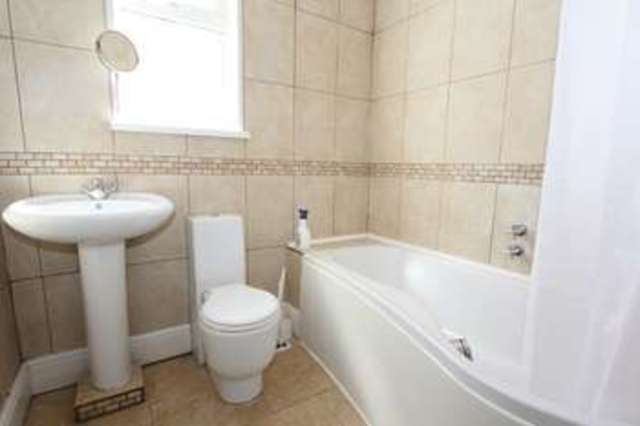  Image of 3 bedroom Terraced house to rent in Thoresby Street Hull HU5 at Thoresby Street  Hull, HU5 3RA