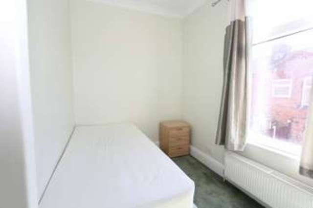  Image of 3 bedroom Terraced house to rent in Thoresby Street Hull HU5 at Thoresby Street  Hull, HU5 3RA