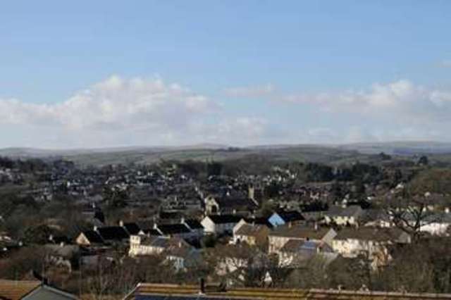  Image of 4 bedroom Detached house for sale in Elmhirst Drive Totnes TQ9 at Elmhirst Drive  TOTNES, TQ9 5UX